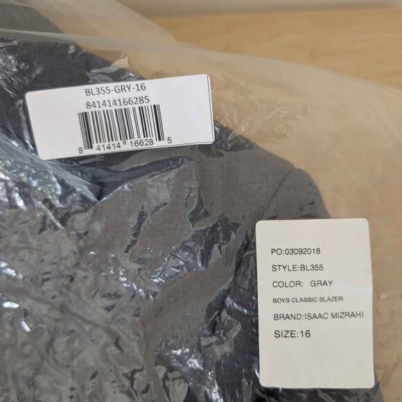 Isaac Mizrahi Boys' Classic Blazer Size 16 Grey - Picture 2 of 3